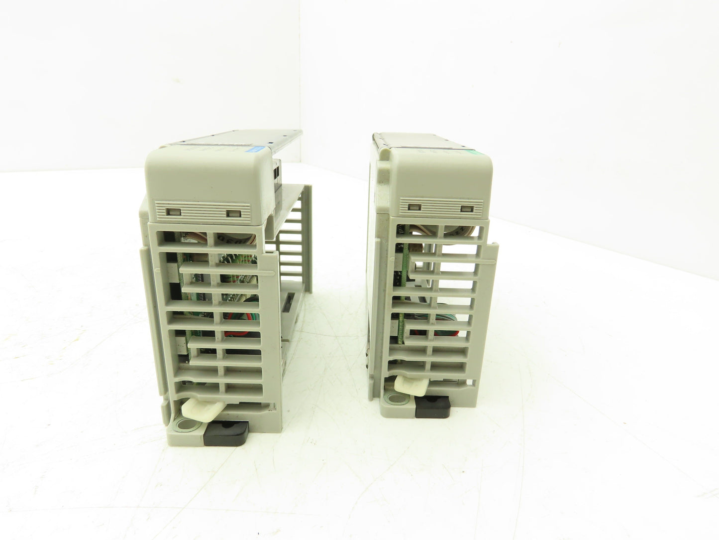 Allen Bradley 1769-IQ16 1769-OV16 Relay Input Sinking Output Module Lot of 2