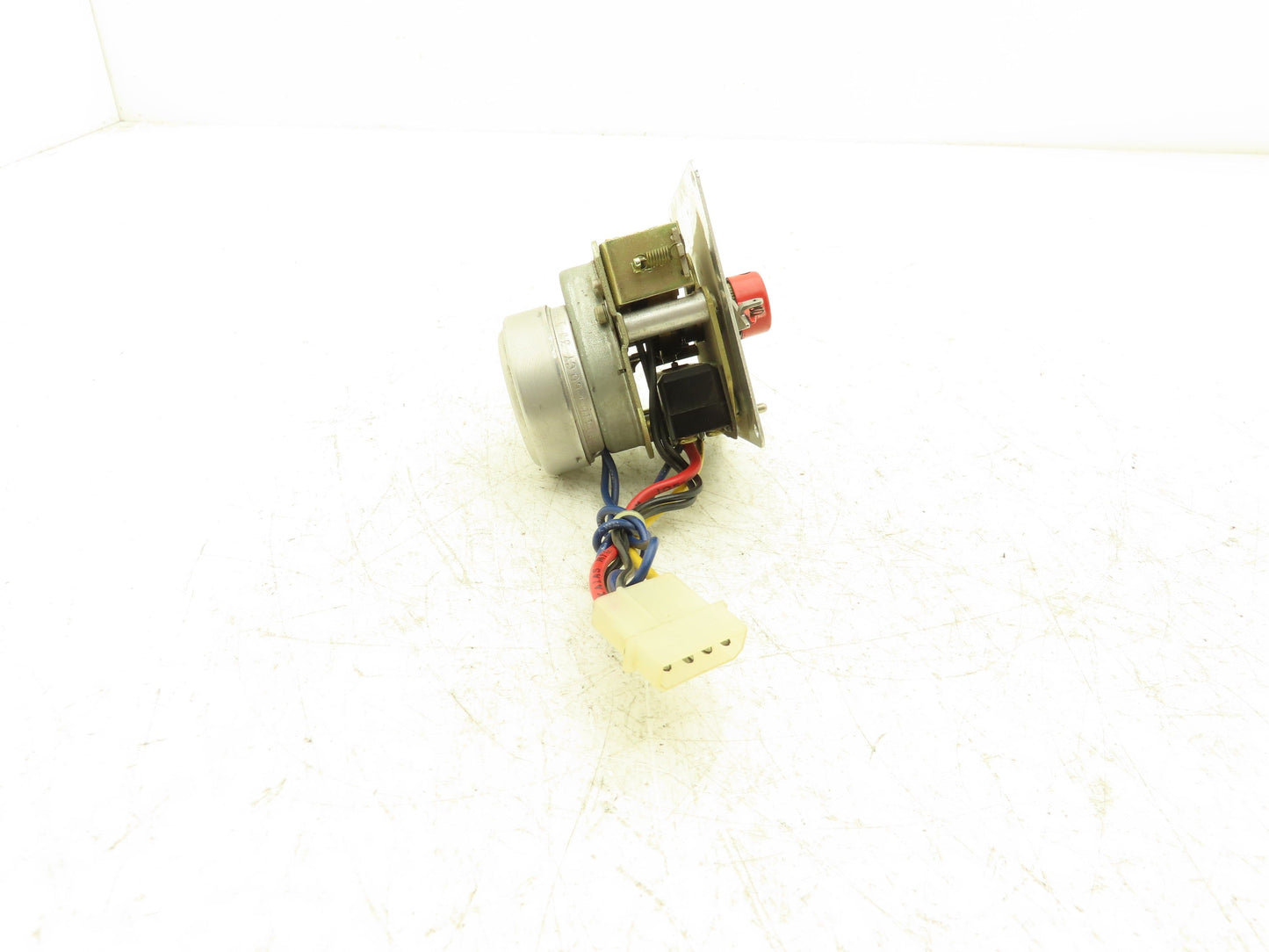 Synchron 610 Clock Motor Timer 120VAC 60Hz 3W 1RPH I403RC-5-6-56