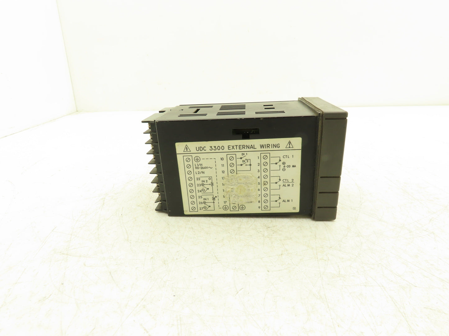 Honeywell DC300E-E-0A0-20-0000-0 UDC3000 Digital Temperature Controller