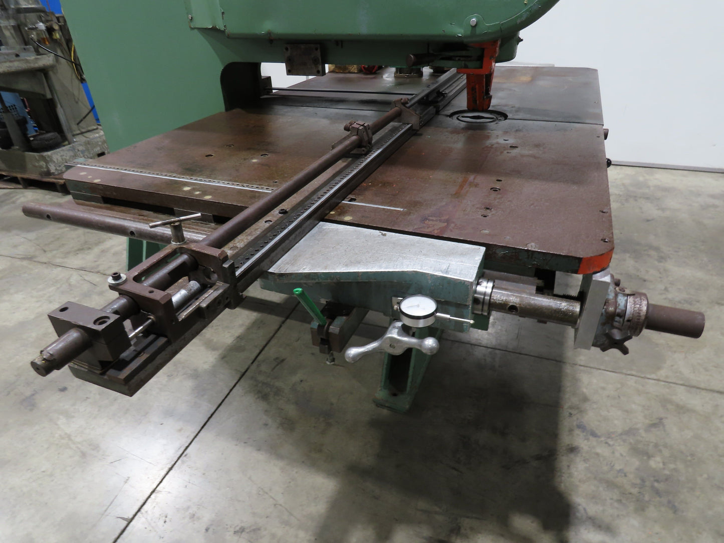 Strippit Fabricator Super 30/30 Single Punch Press 30 Ton 460V *No Foot Switch
