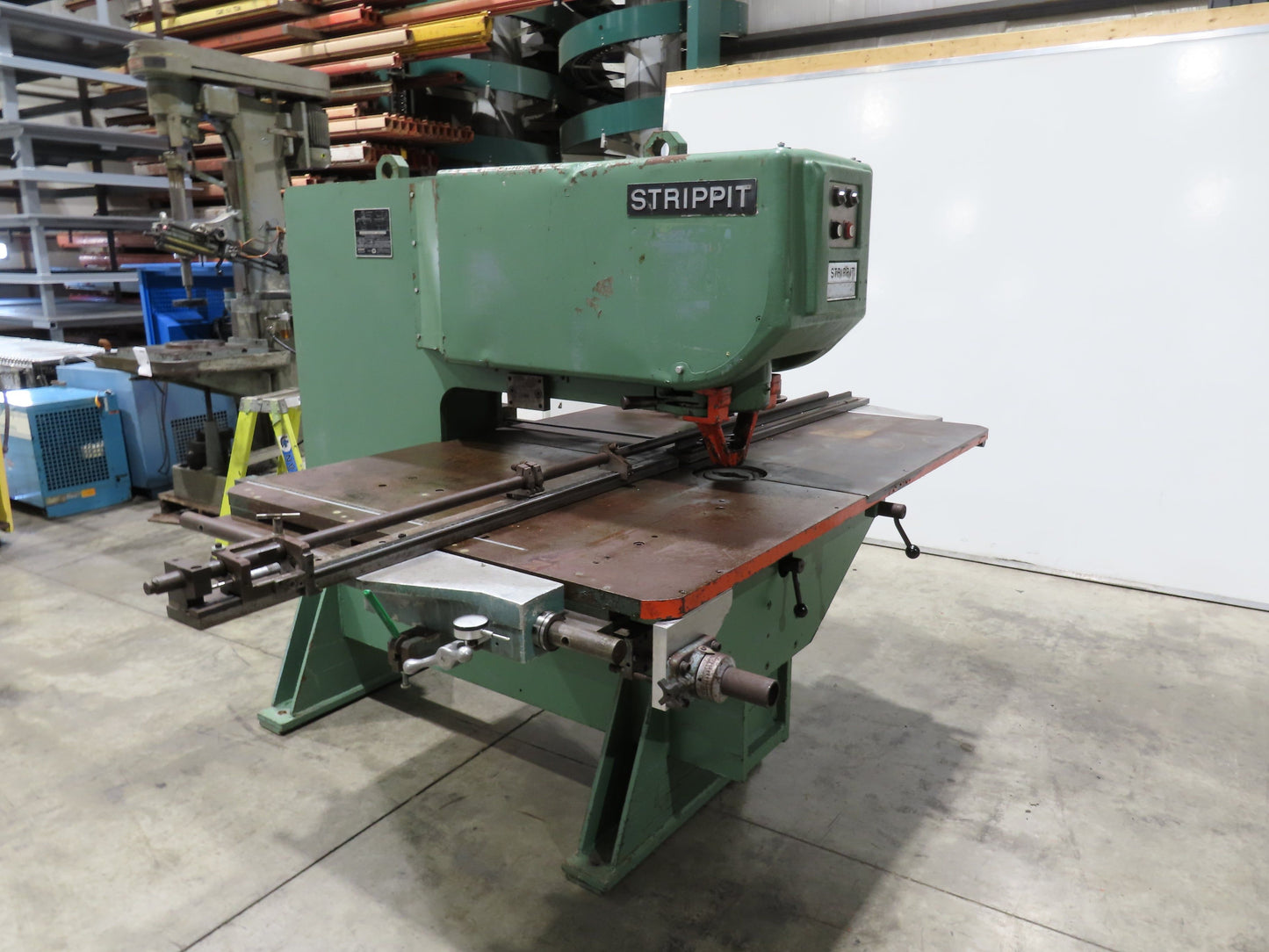 Strippit Fabricator Super 30/30 Single Punch Press 30 Ton 460V *No Foot Switch