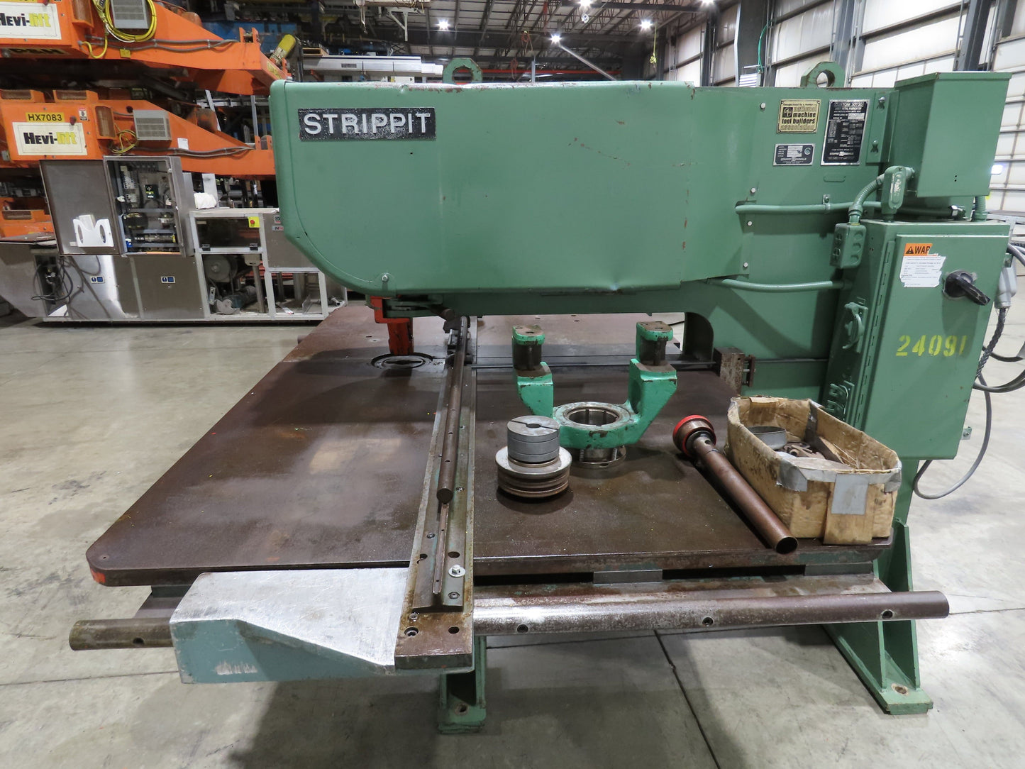 Strippit Fabricator Super 30/30 Single Punch Press 30 Ton 460V *No Foot Switch