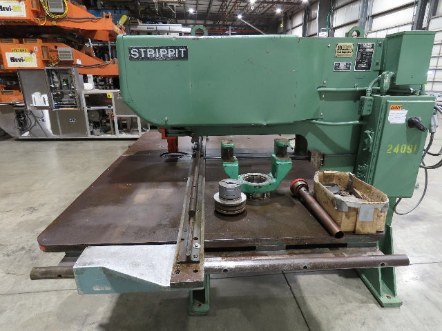 Strippit Fabricator Super 30/30 Single Punch Press 30 Ton 460V *No Foot Switch
