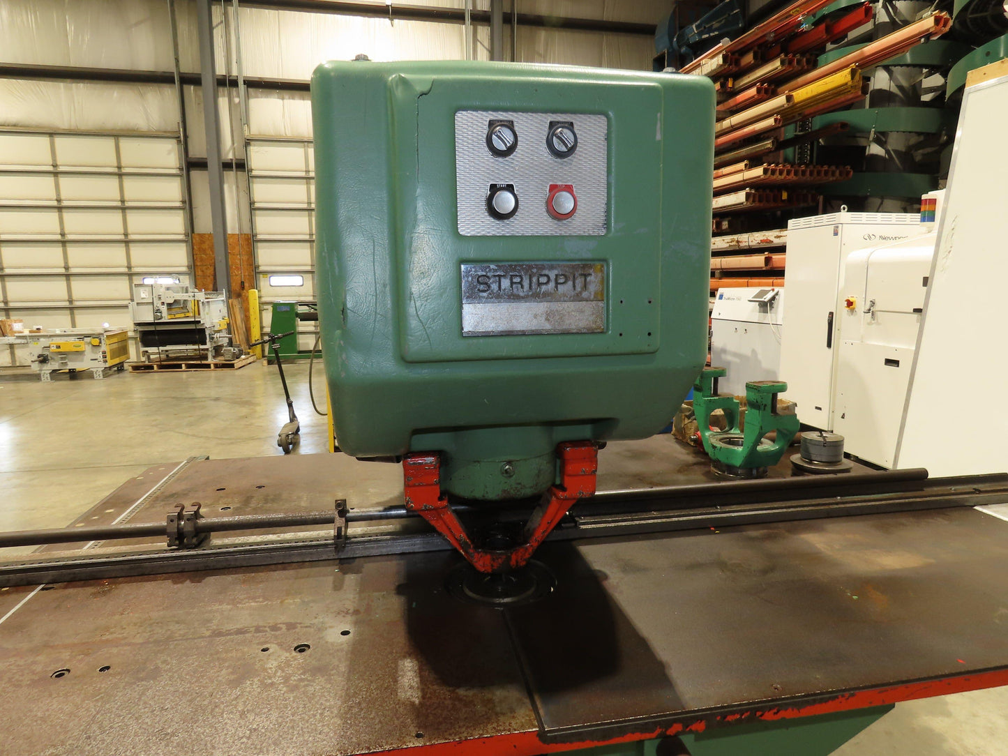 Strippit Fabricator Super 30/30 Single Punch Press 30 Ton 460V *No Foot Switch