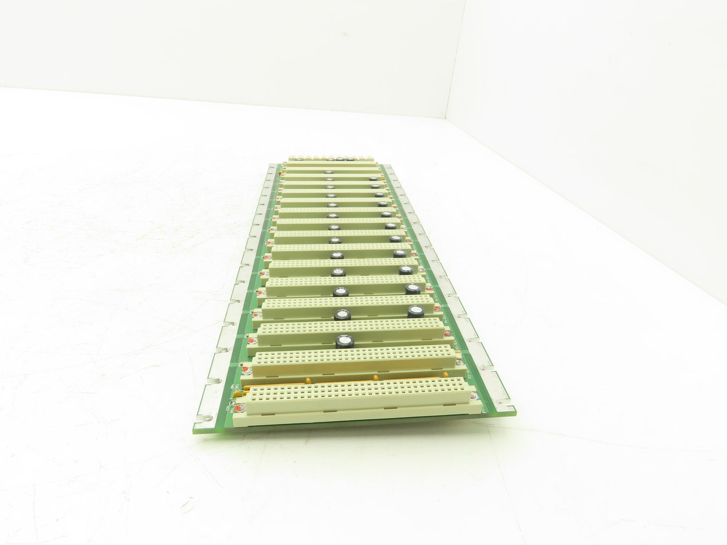 Delta Tau 603471-102 UBUS Backplane 16 Slot ACC-U16 Printed Circuit Board