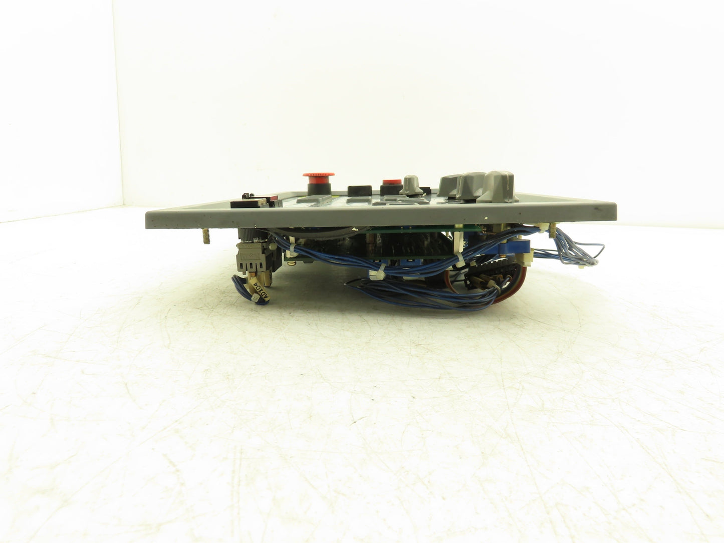 Okuma MPN7000M-S Operator Control Panel E0105-566-103-2