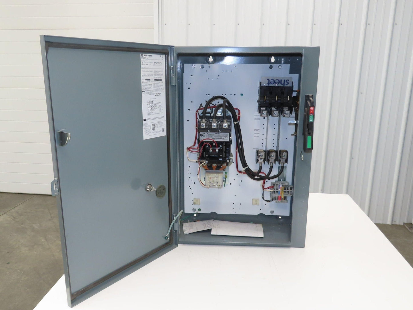 Allen Bradley 512-DACD-26R Combination Motor Starter Sz 3 NEMA 50HP 480V Fused