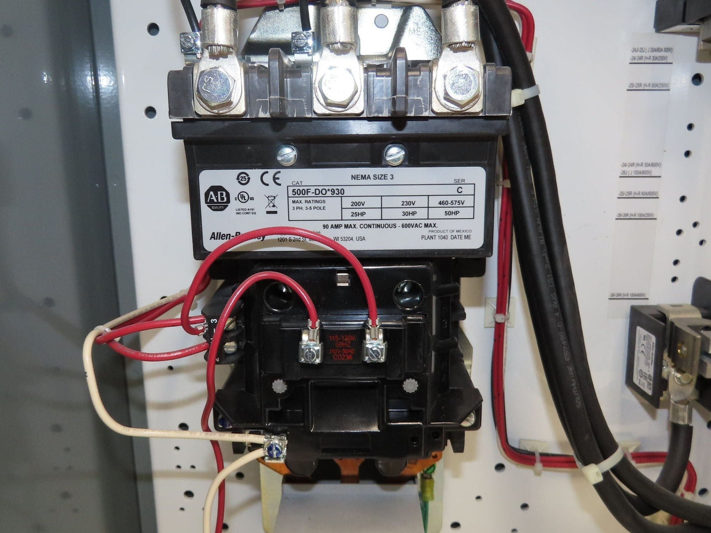 Allen Bradley 512-DACD-26R Combination Motor Starter Sz 3 NEMA 50HP 480V Fused