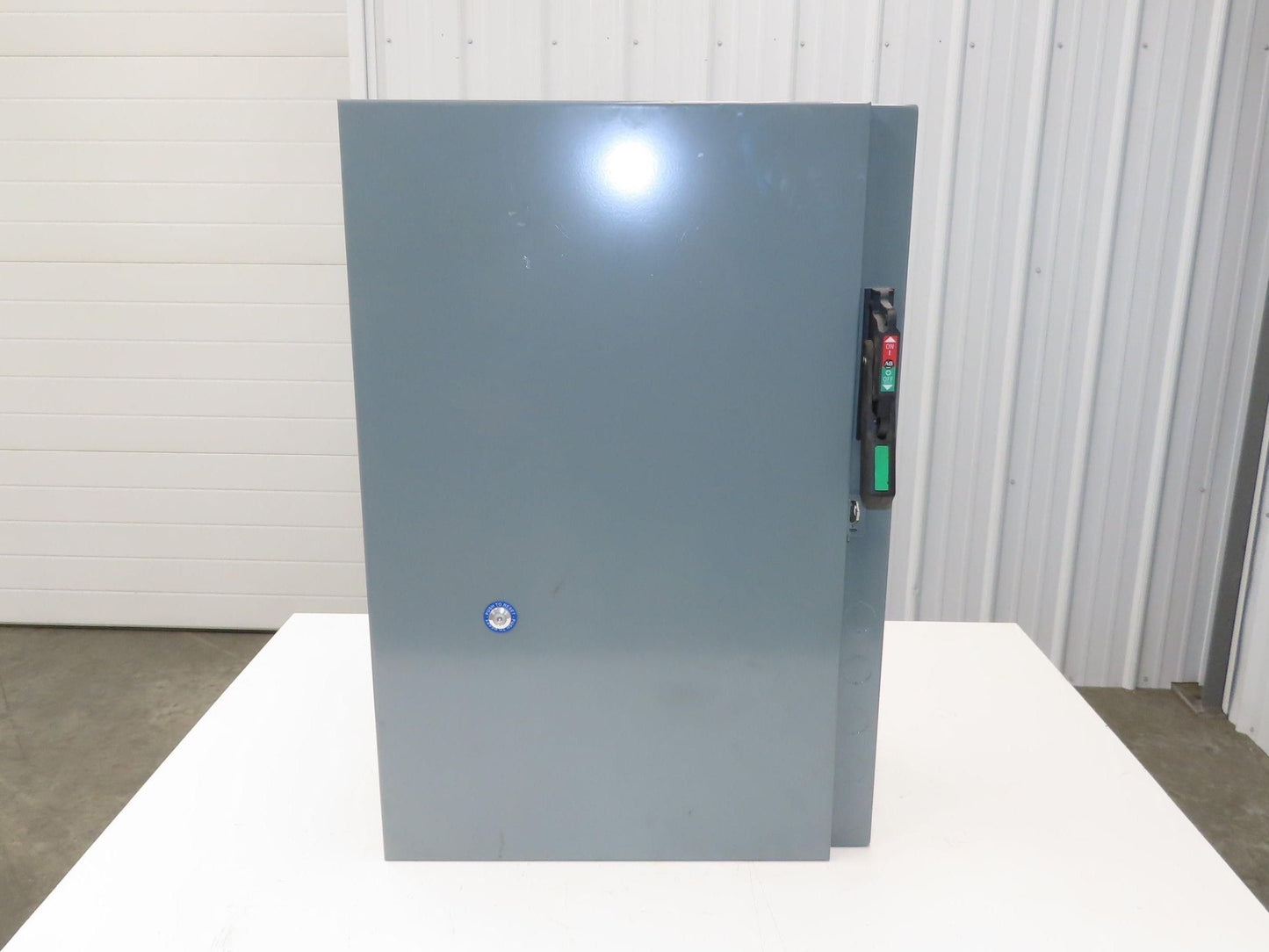 Allen Bradley 512-DACD-26R Combination Motor Starter Sz 3 NEMA 50HP 480V Fused