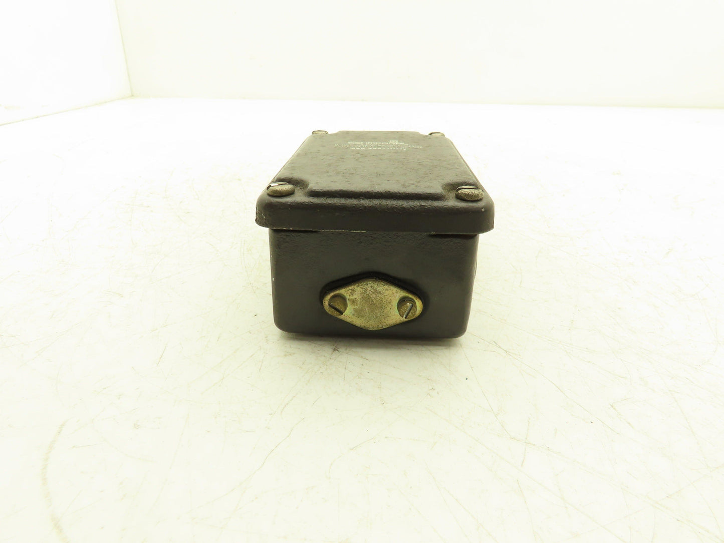 Schmersal MSP 452-11/11Y Rotating Spindle Limit Switch 250V 6A 10mm" Shaft