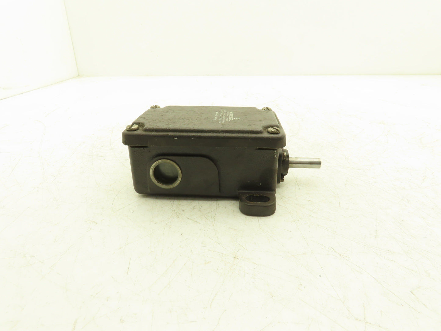 Schmersal MSP 452-11/11Y Rotating Spindle Limit Switch 250V 6A 10mm" Shaft