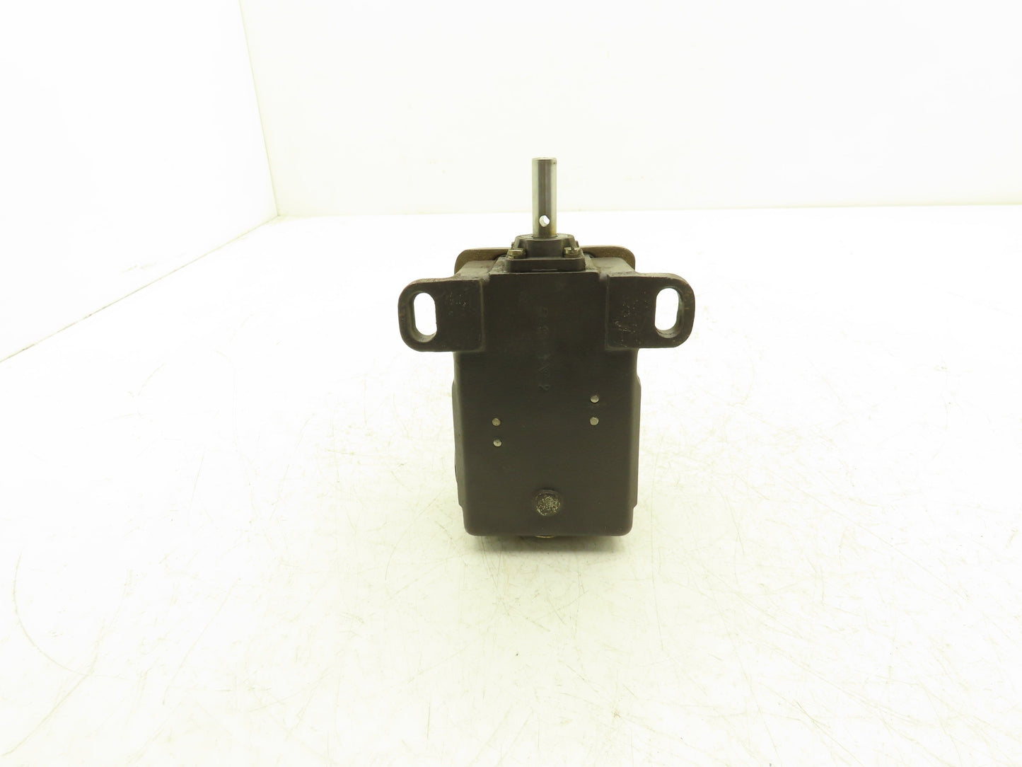 Schmersal MSP 452-11/11Y Rotating Spindle Limit Switch 250V 6A 10mm" Shaft
