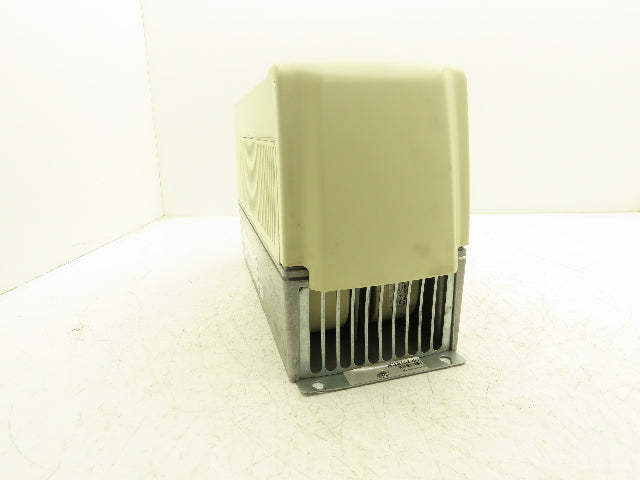 ABB ACS800-U1-0009-2+P901 VFD 3Ph 208-240Vac In 7.5Hp 208-240V 27A 300Hz Out