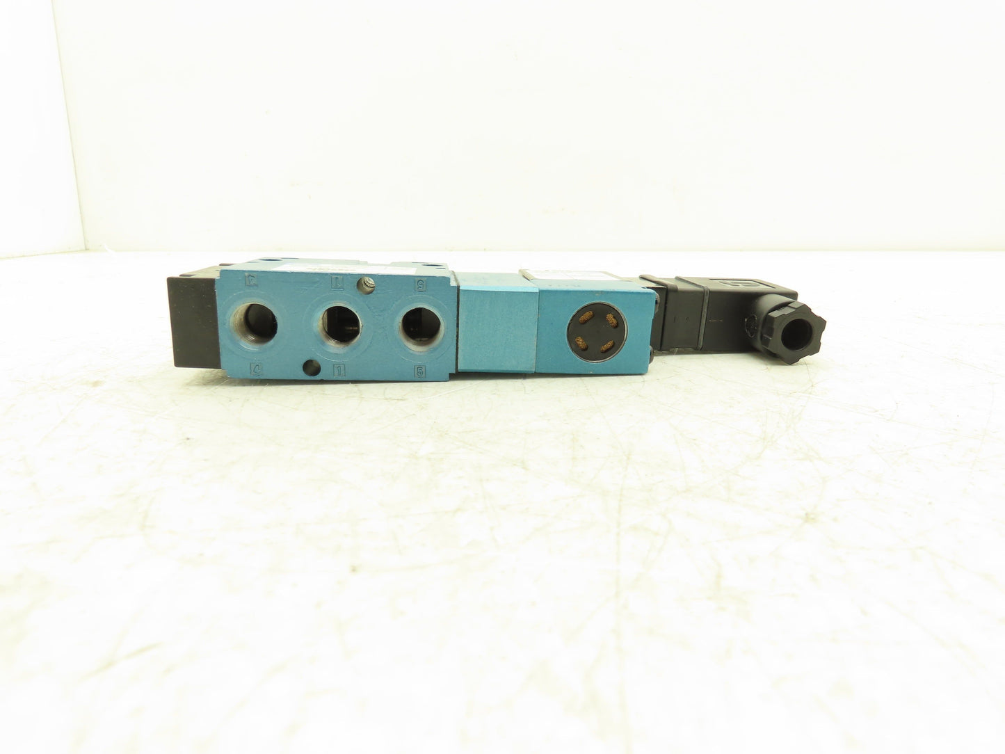 MAC 811C-PM-611JB-152 4-Way Single Solenoid Valve 24V