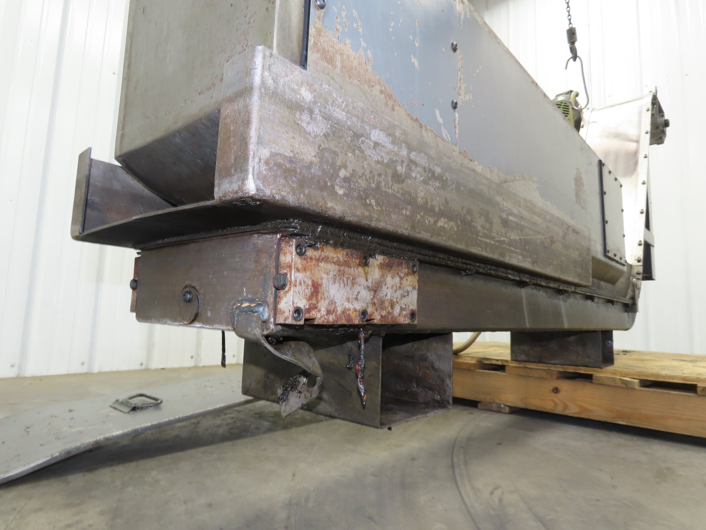 Magnetic Incline CNC Chip Conveyor 11"x 64" Infeed 40" Discharge 230V 3PH