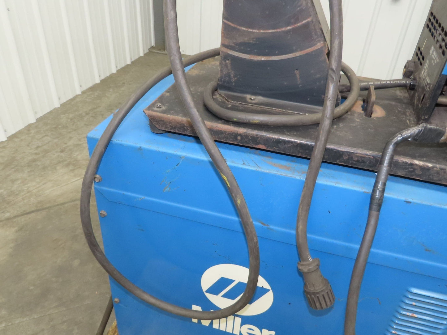 Miller CP-300 Mig Welder 300 amp DC Arc S-60 Wire Feeder 200/230/460v 3PH