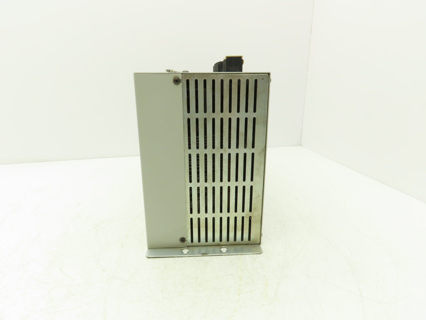 Allen Bradley 1398-DDM-075 Servo Drive 1/3Ph 120/240VAC In 120/240V 15/35A Out