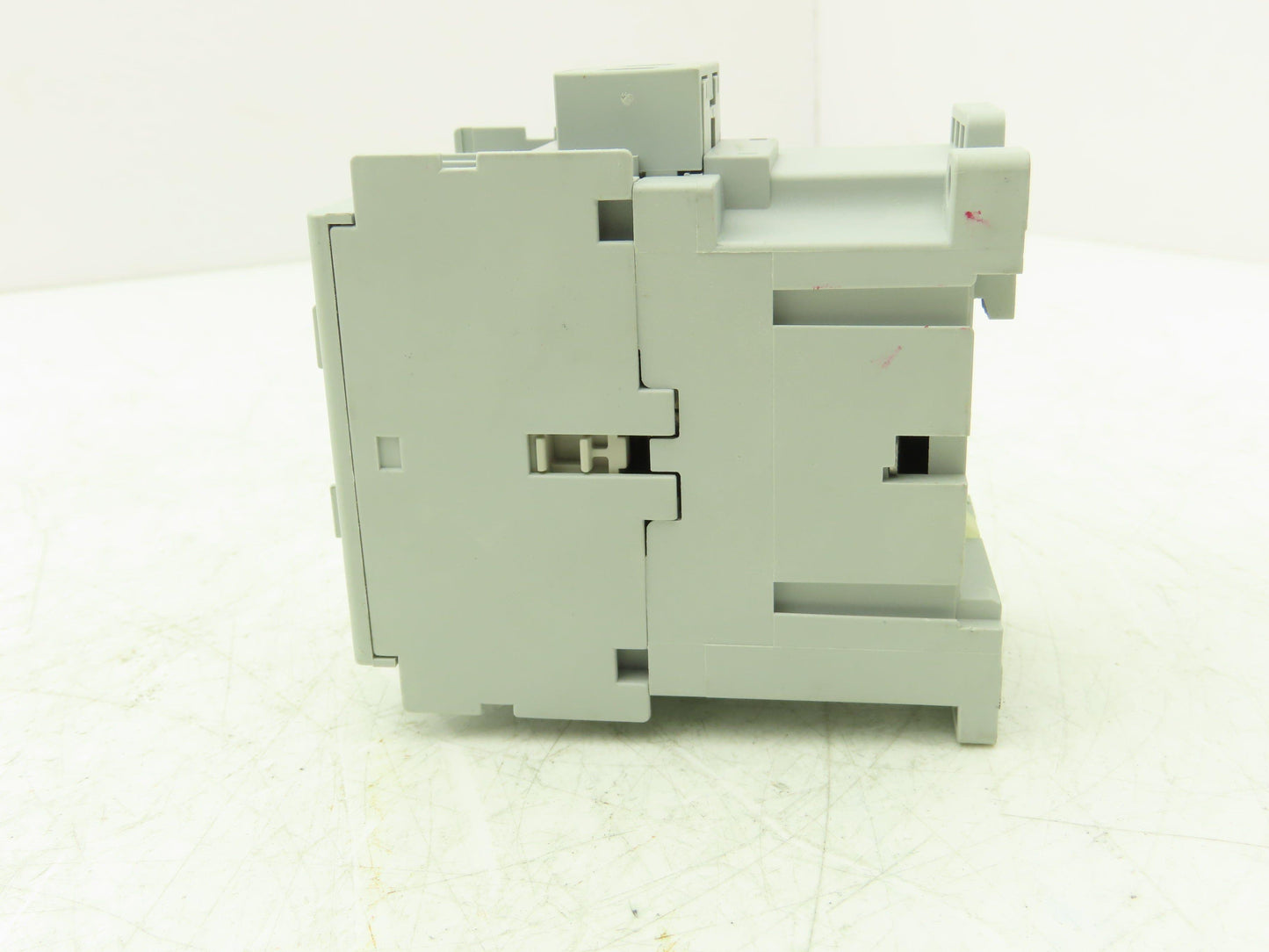 Allen Bradley 100-C09D10 Contactor 120v Coil 3-Pole 1NO 600VAC 25A 7.5Hp