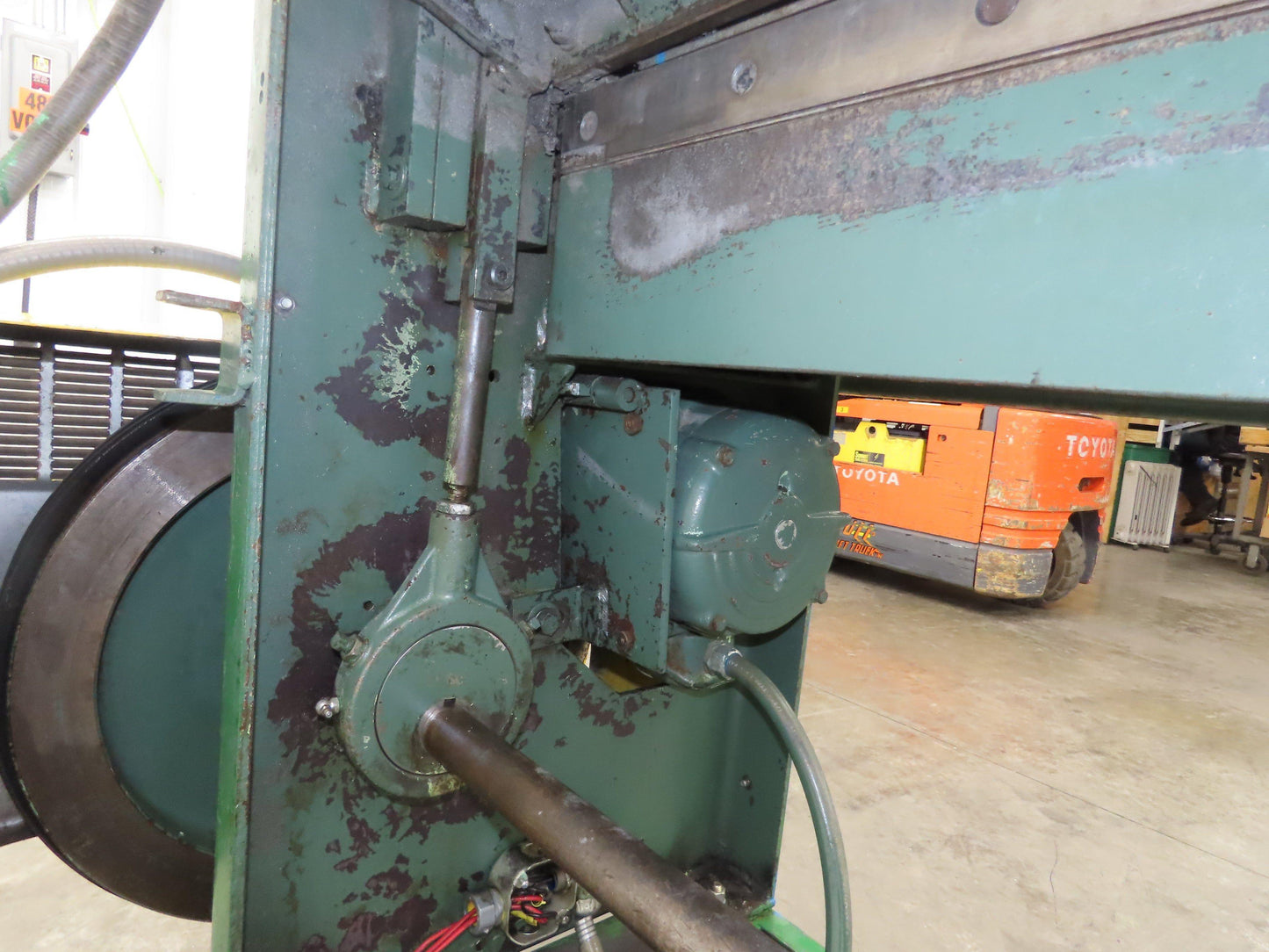 Mechanical Steel Sheet Metal Shear Cutting Length 50" Wide 18 Gauge