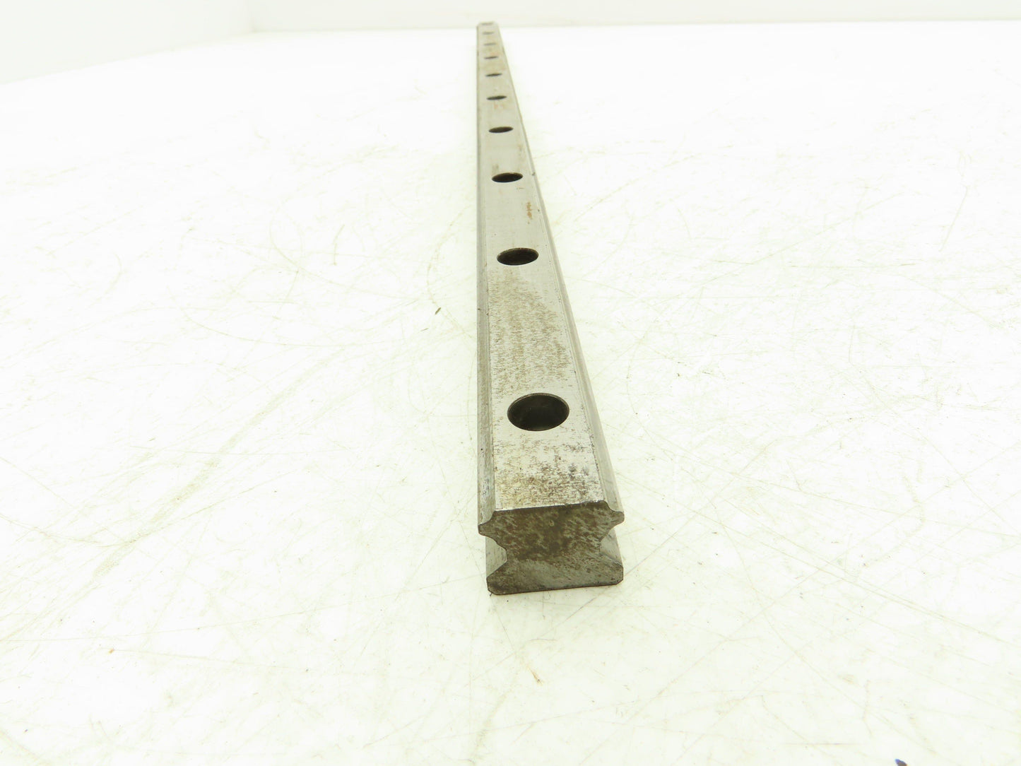 Hiwin Linear Bearing Guide Rail 20mm x 580mm 22-3/4"L