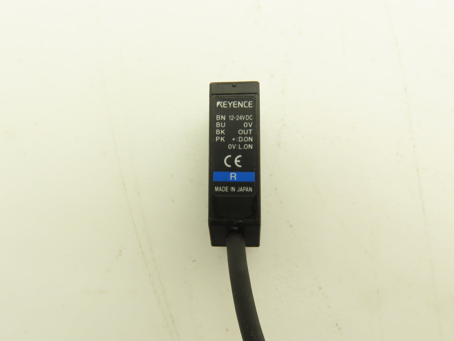 Keyence PZ-M51 Photoelectric Sensor Transmitter R 12-24VDC Lot of 6