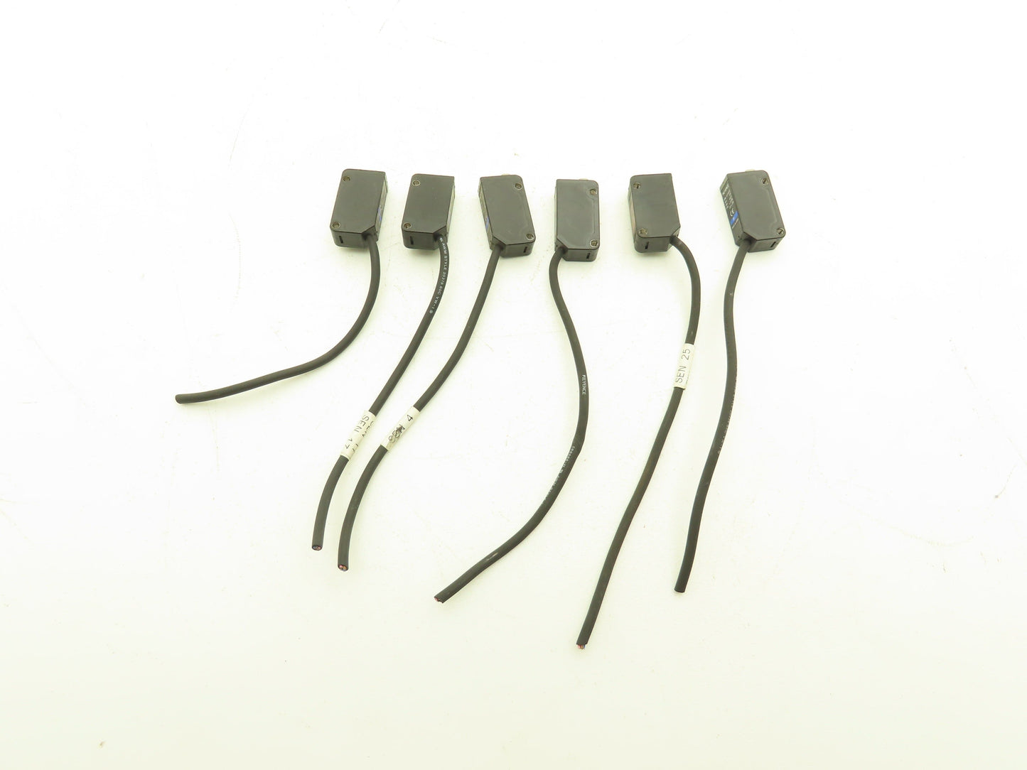Keyence PZ-M51 Photoelectric Sensor Transmitter R 12-24VDC Lot of 6