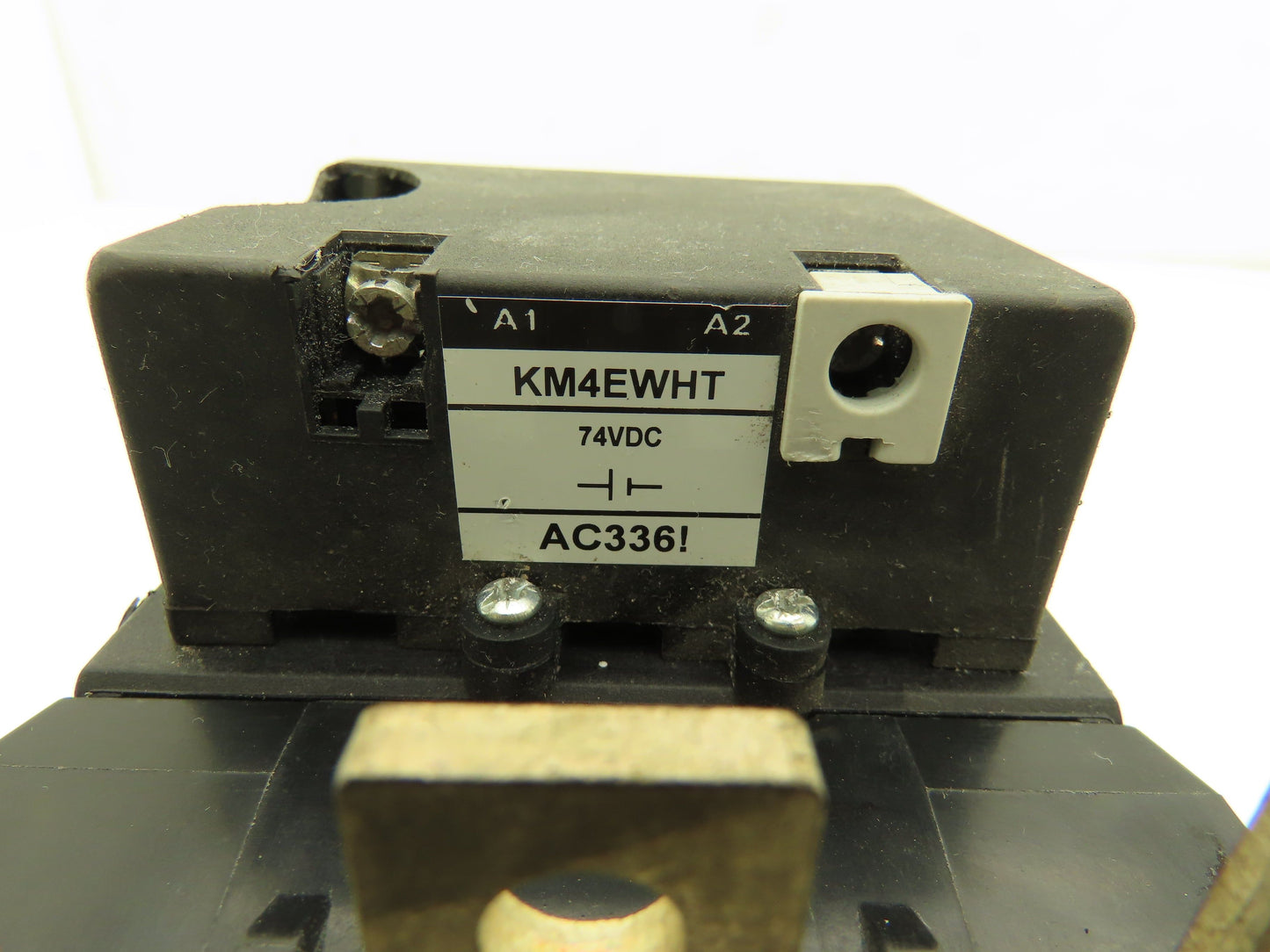 General Electric CK75CE300WH-T Contactor 250amp 135Hp @ 660/690V 74vdc Coil