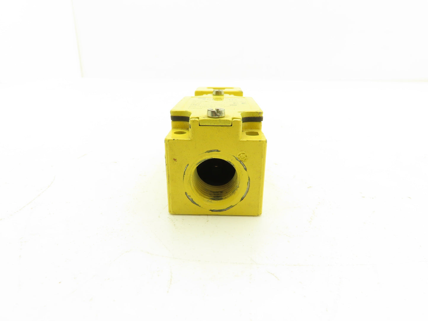 Telemecanique XCK J1305707 Safety Interlock Key Switch 240vac 3amp