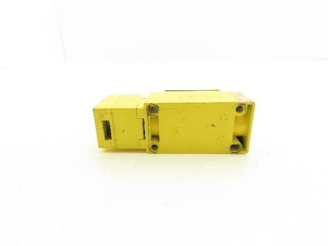Telemecanique XCK J1305707 Safety Interlock Key Switch 240vac 3amp