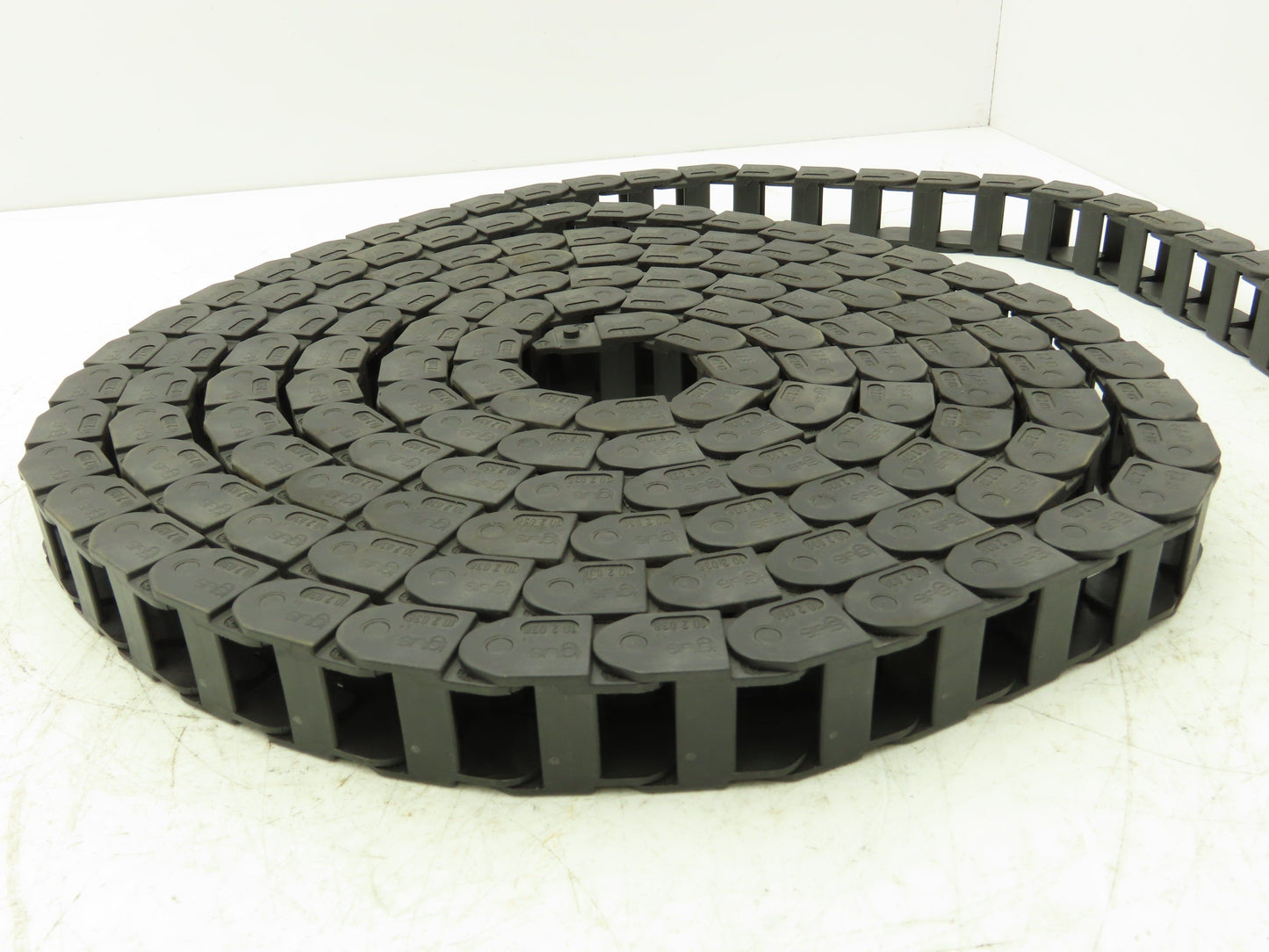 Igus 10.2.038 Energy Chain Cable Carrier 1" x 11/16" 199" Length