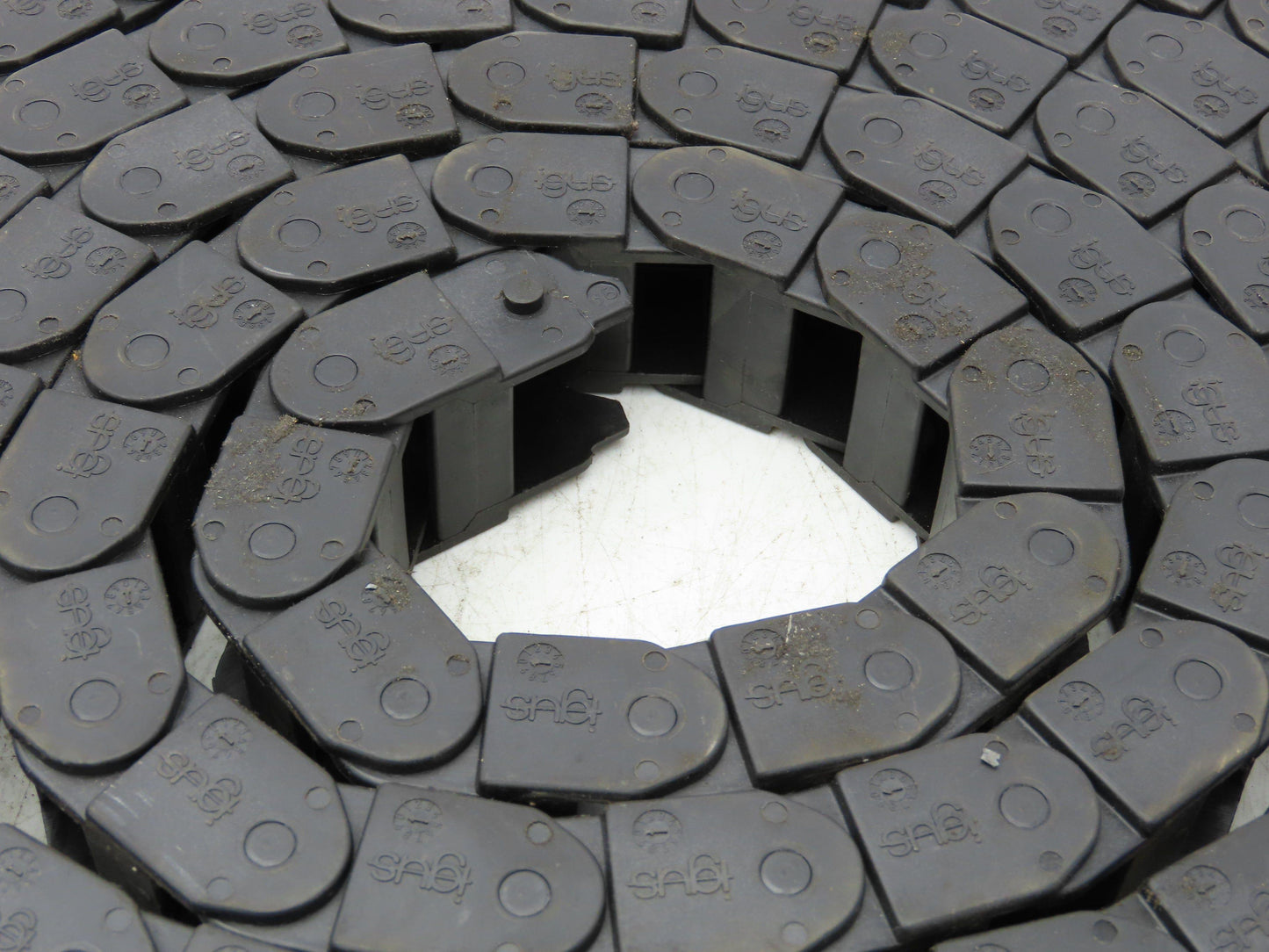 Igus 10.2.038 Energy Chain Cable Carrier 1" x 11/16" 199" Length
