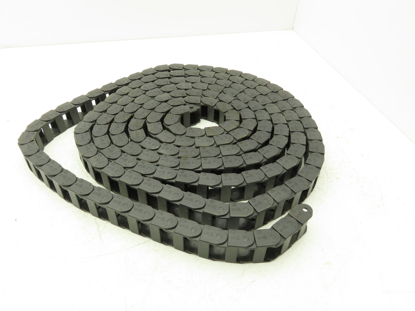 Igus 10.2.038 Energy Chain Cable Carrier 1" x 11/16" 199" Length