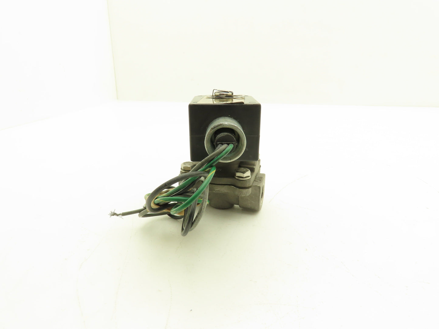 Parker 06F23C6640A3F4C80 Solenoid Valve 2-Way 3/8" NPT 24VDC Normally Closed