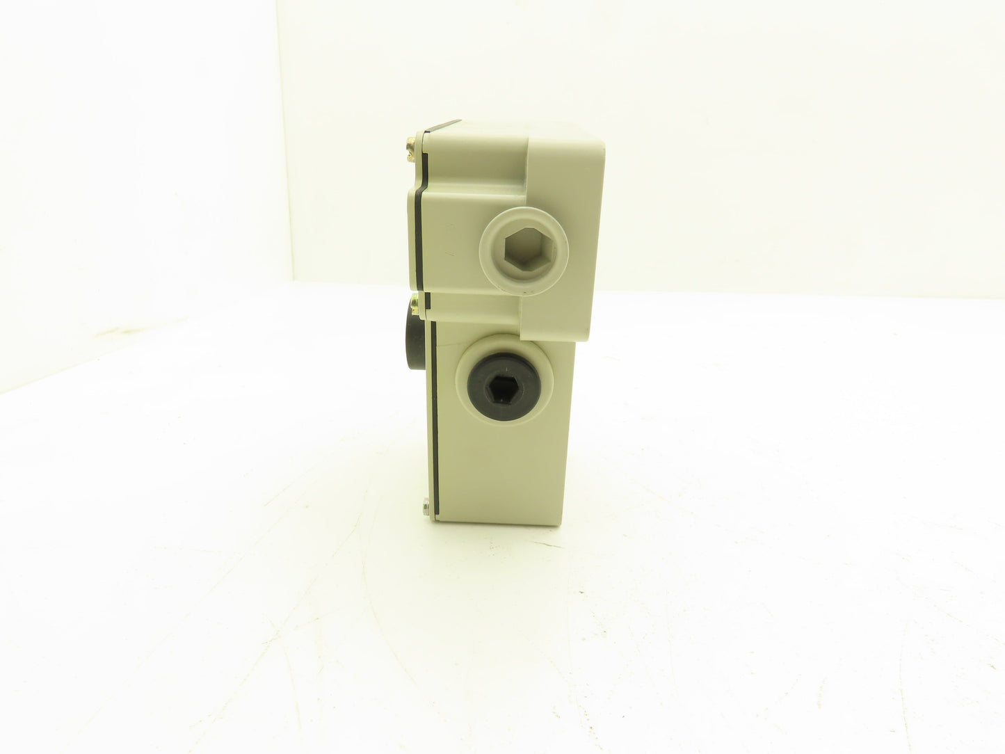 Telemecanique XY2-CE2A150H7 Cable Controlled Emergency Stop Switch Left Hand