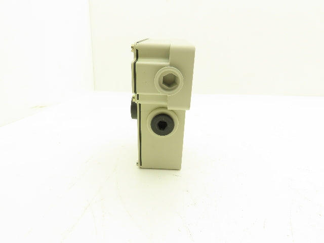 Telemecanique XY2-CE2A150H7 Cable Controlled Emergency Stop Switch Left Hand