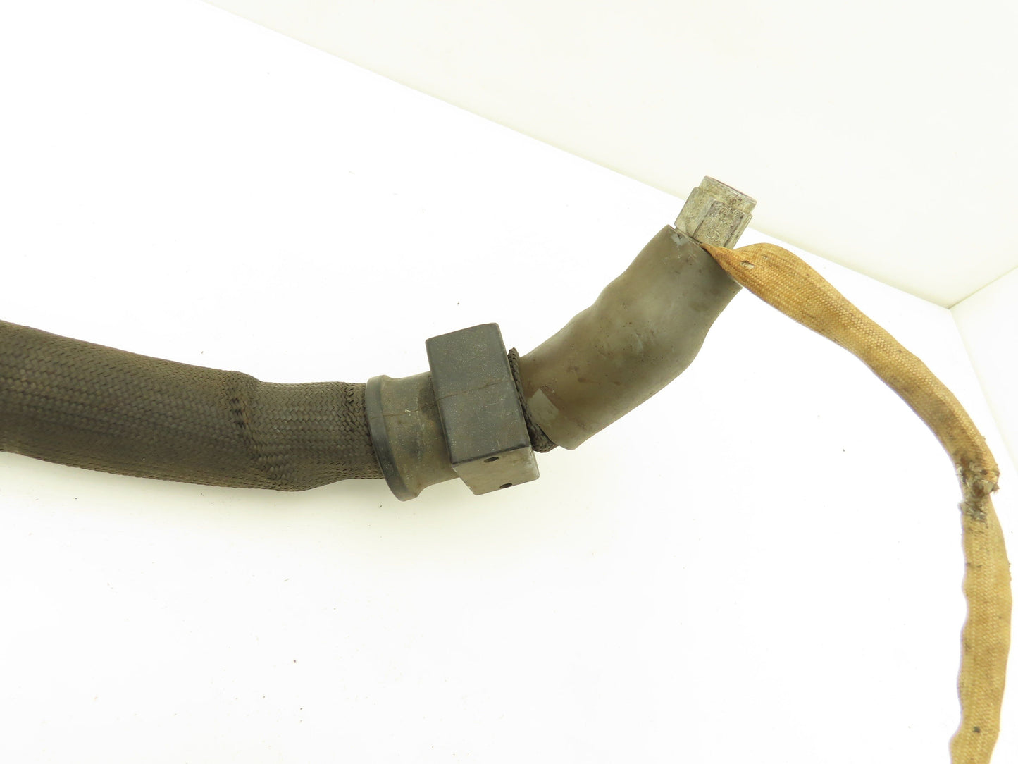 Nordson 819078 Hot Melt Glue Hose 8' Long 37° Flare 3/8" (-6) Fitting