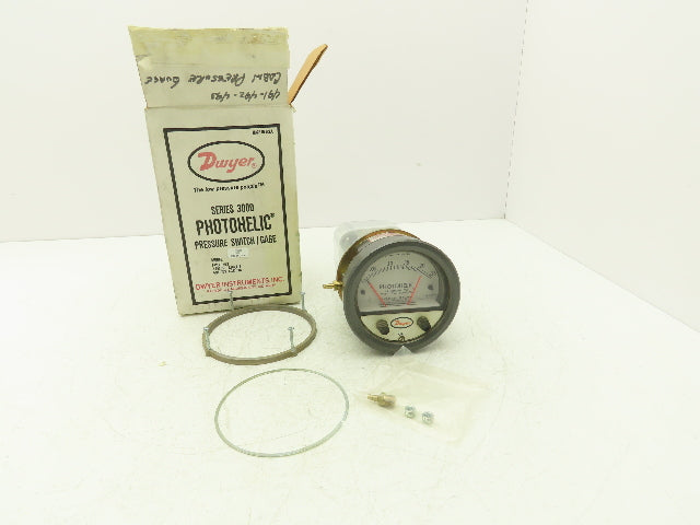Dwyer 3000-00C Photohelic Pressure Switch Gauge 25PSI 120F .25" Of Water