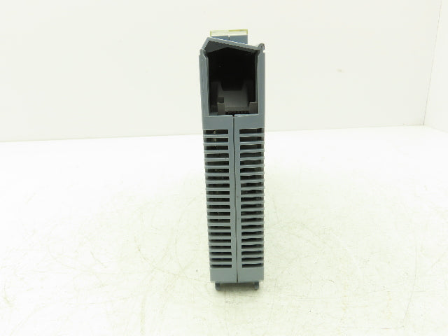 B&R Automation 2DI426.6 Digital Input 426 Module 32 Input 24VDC Rev C0 Cracked