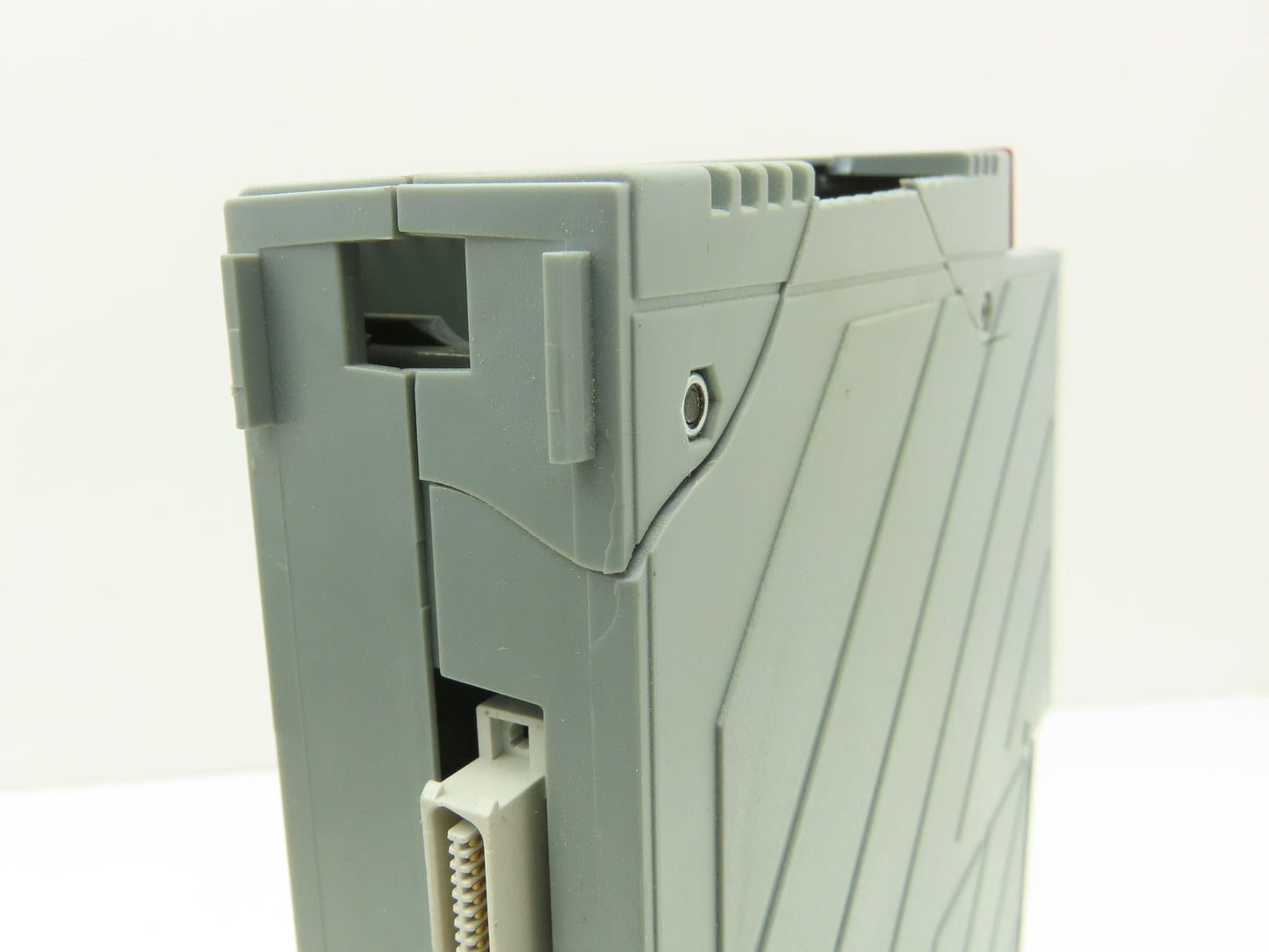 B&R Automation 2DI426.6 Digital Input 426 Module 32 Input 24VDC Rev C0 *Cracked*