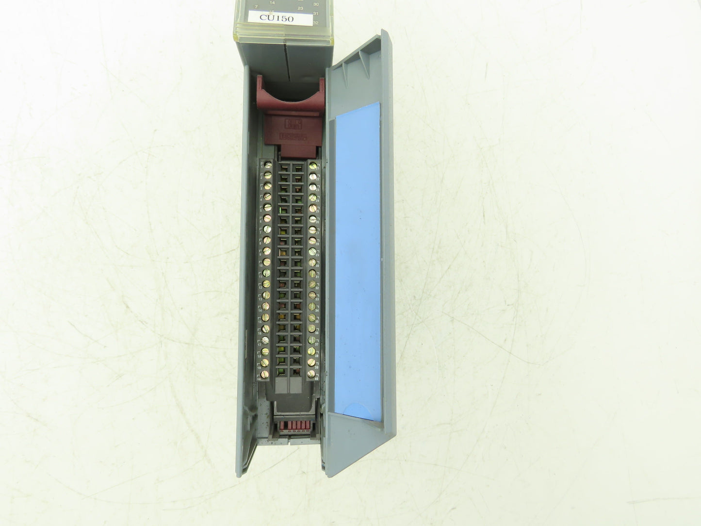 B&R Automation 2D0428.6 Digital Output Module DO 428 Tra 24VDC 2A Rev CO Cracked