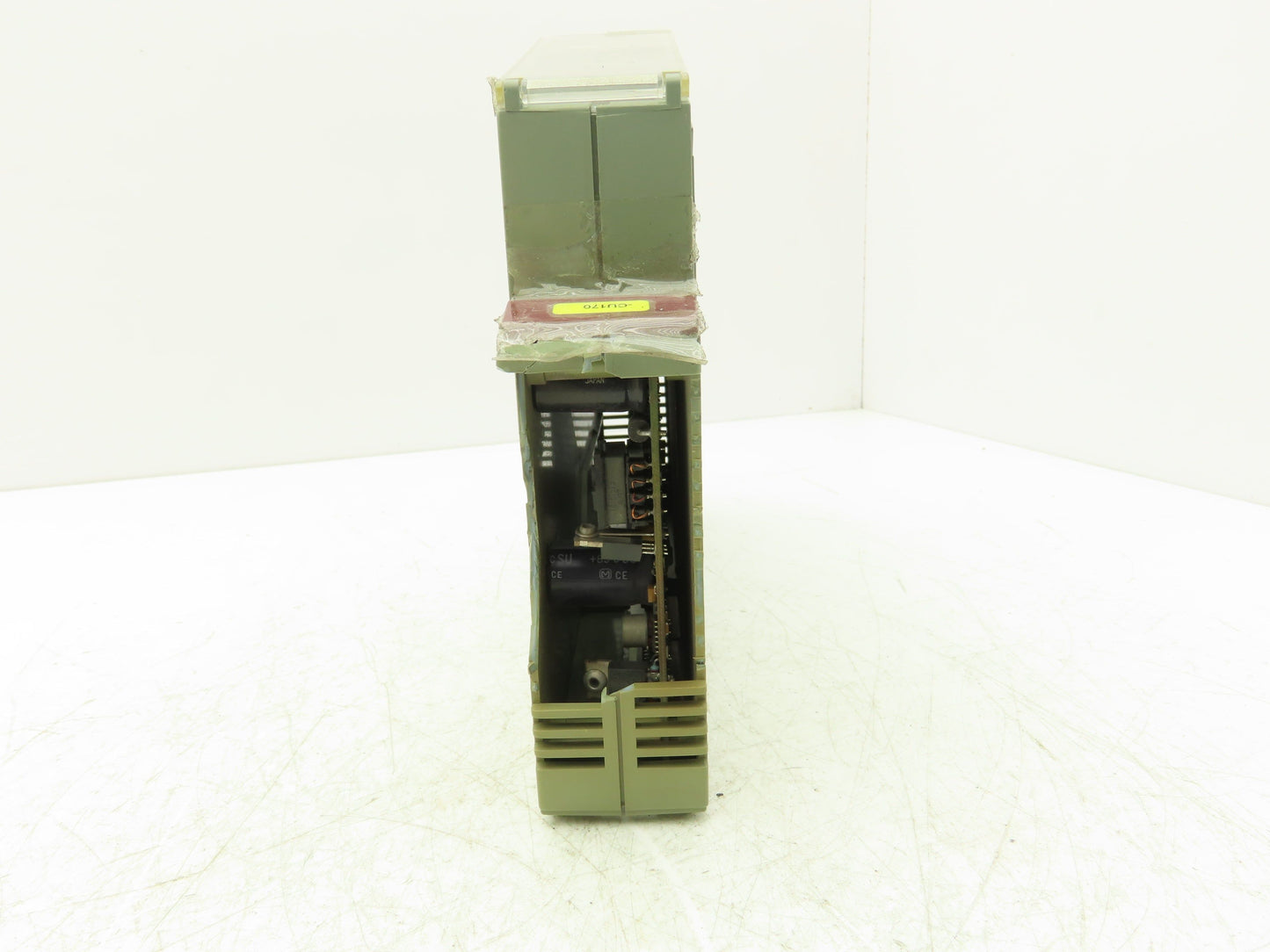 B&R Automation 2D0428.6 Digital Output Module DO 428 Tra 24VDC 2A Rev 14 Cracked