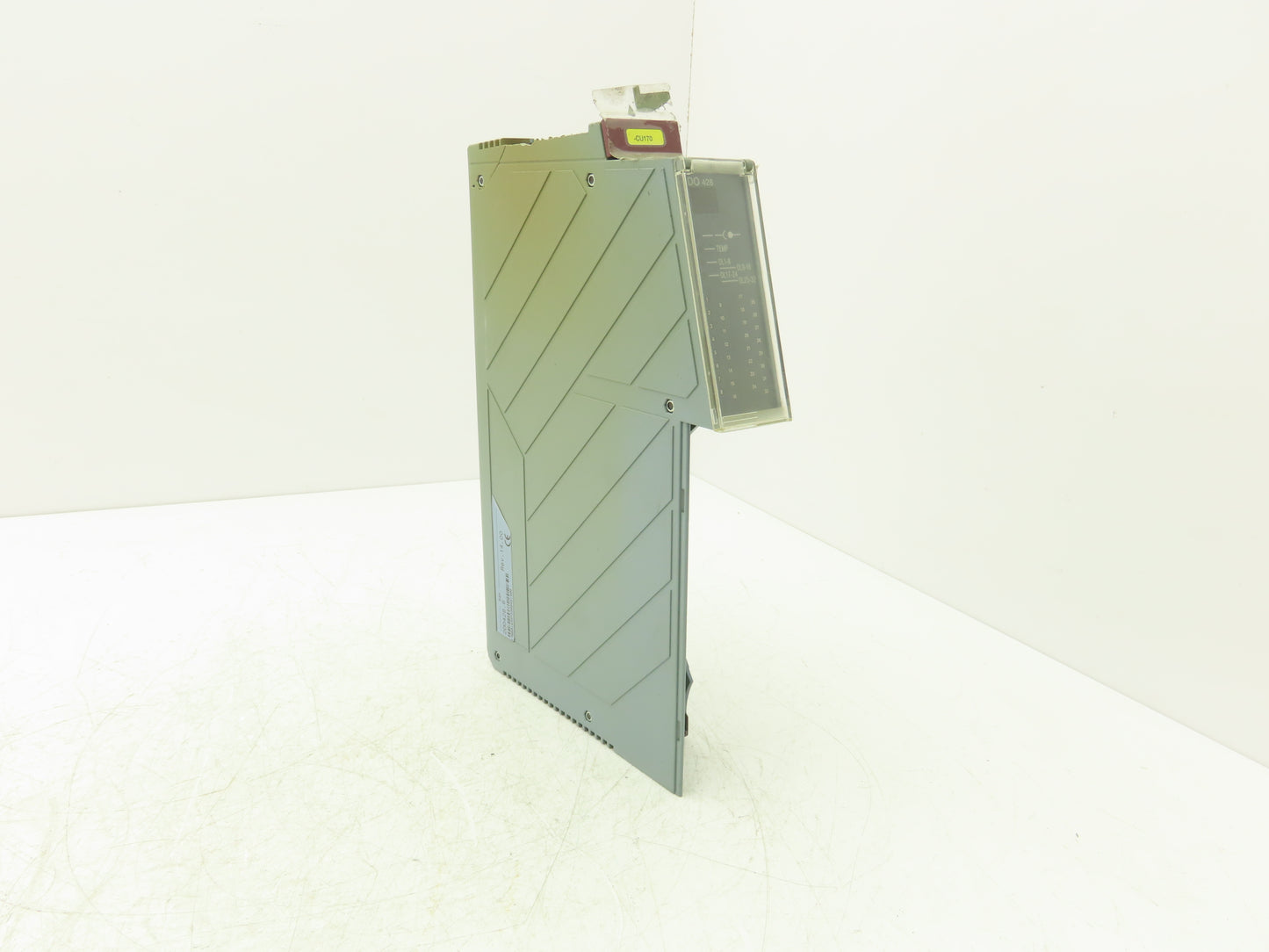 B&R Automation 2D0428.6 Digital Output Module DO 428 Tra 24VDC 2A Rev 14 Cracked