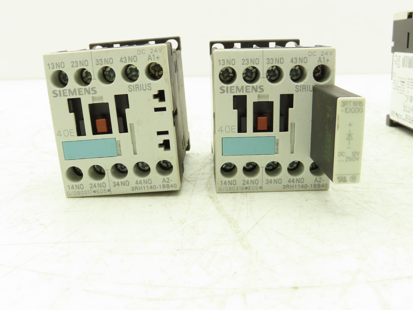 Siemens 3RH1140-1BB40 Auxiliary Contactor Size S00 4NO 600VAC 10A Lot Of 11