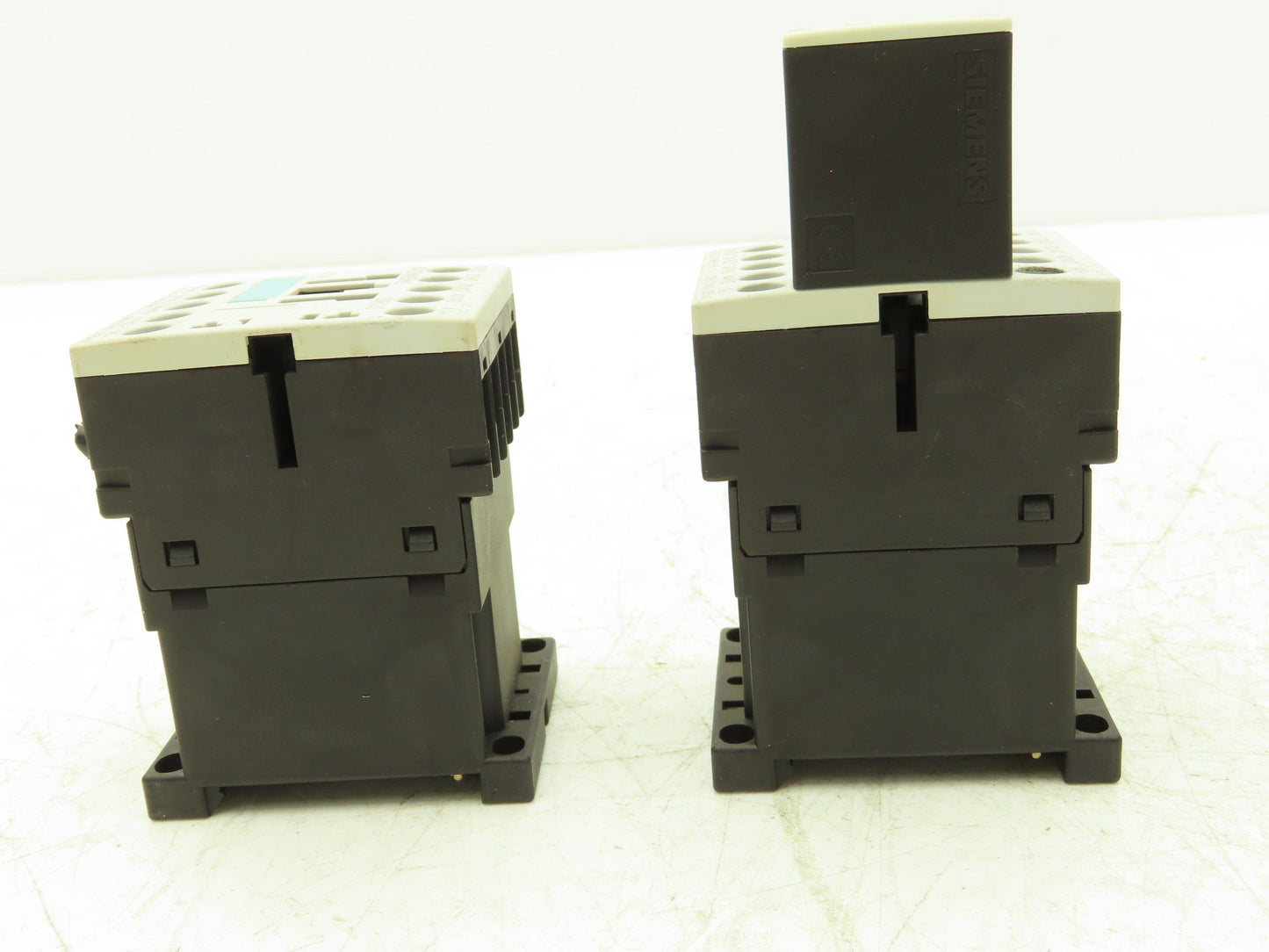 Siemens 3RH1140-1BB40 Auxiliary Contactor Size S00 4NO 600VAC 10A Lot Of 11