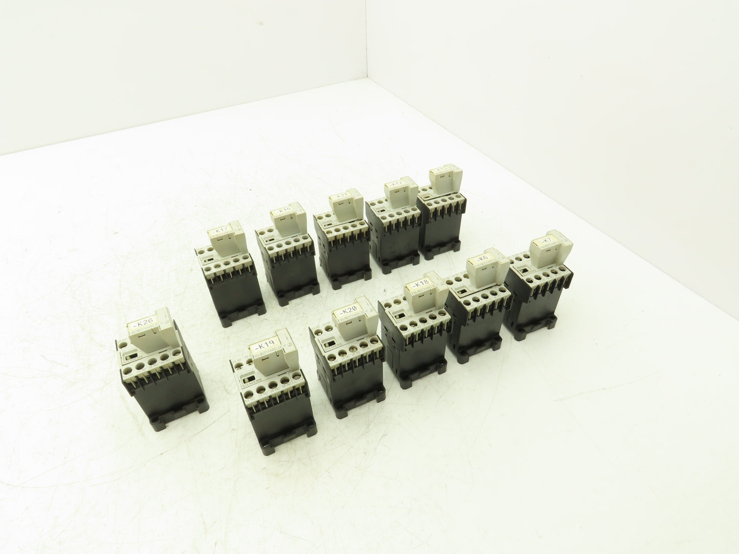 Siemens 3TH2040-0BB4 Contactor 4NO 1.5kW 10A Coil 24VDC Lot Of 11