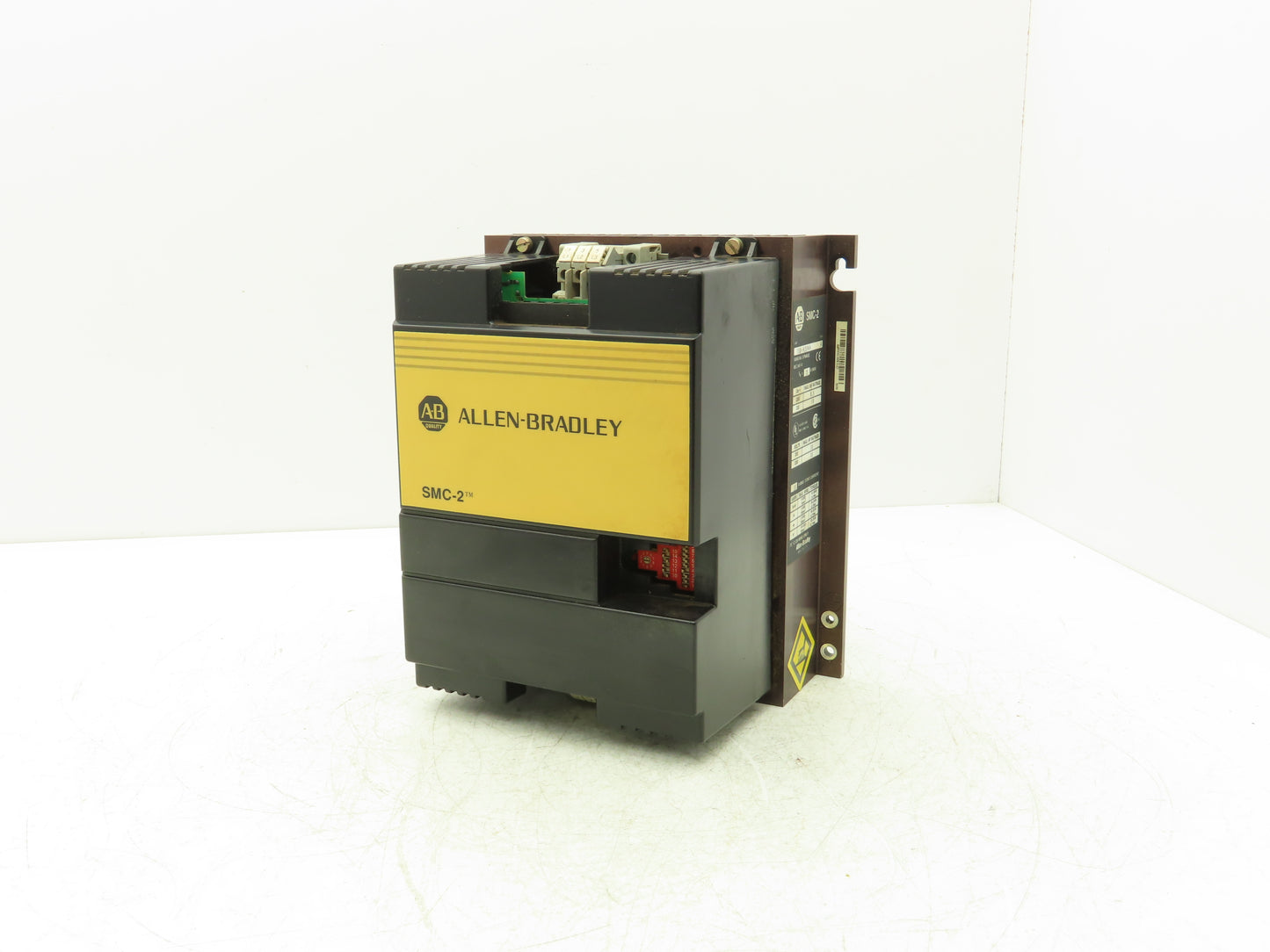 Allen Bradley 150-A35NA AC Drive 3Ph 230V Input 10Hp 230v Output Ser A