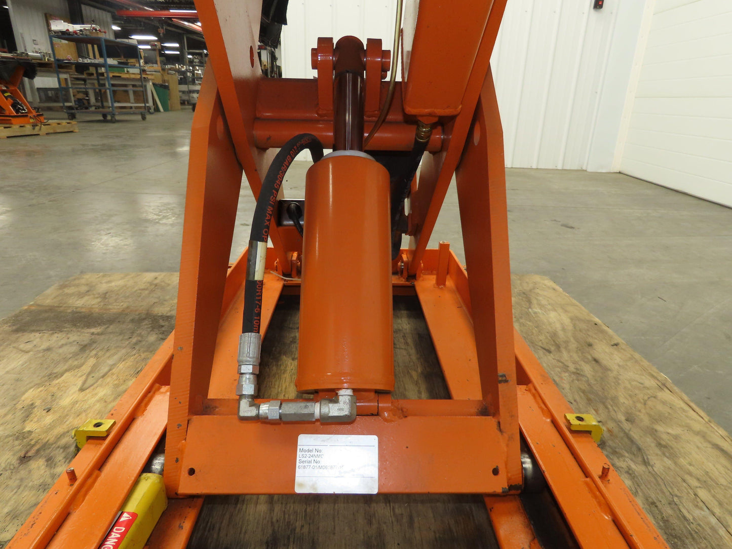 Southworth LS2-24 Hydraulic Scissor Lift Table 2000Lb 37x18" Top 24" Lift 24VDC
