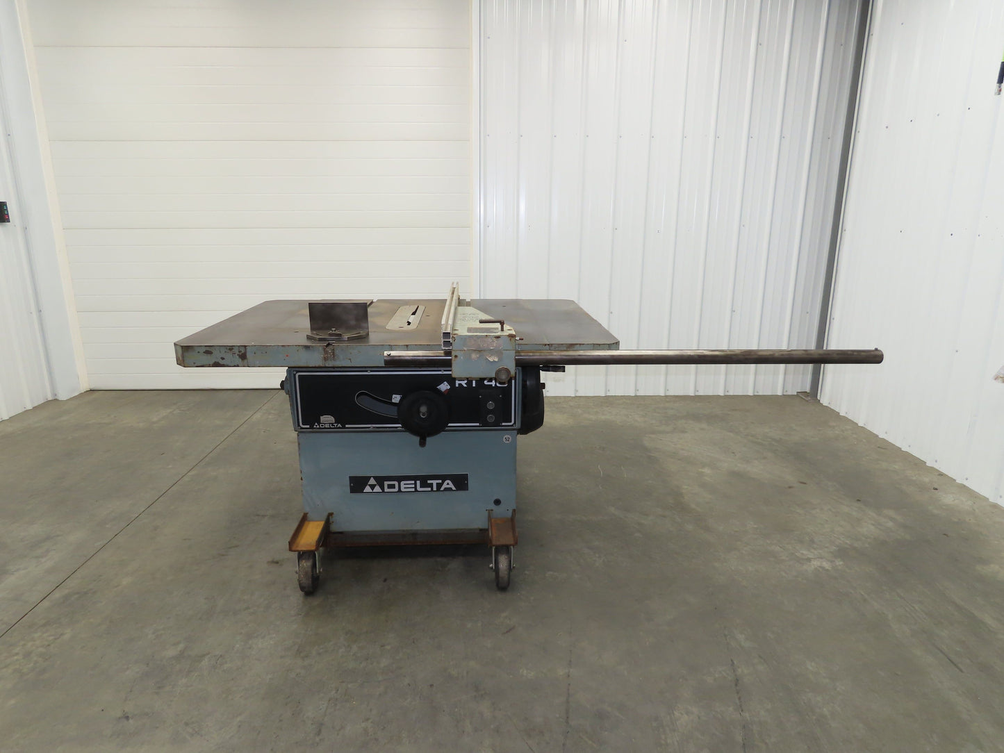 RT-40 Delta Tilting Arbor Table Saw 7.5hp WEG 14/16" 230/460v 3ph 52" Fence
