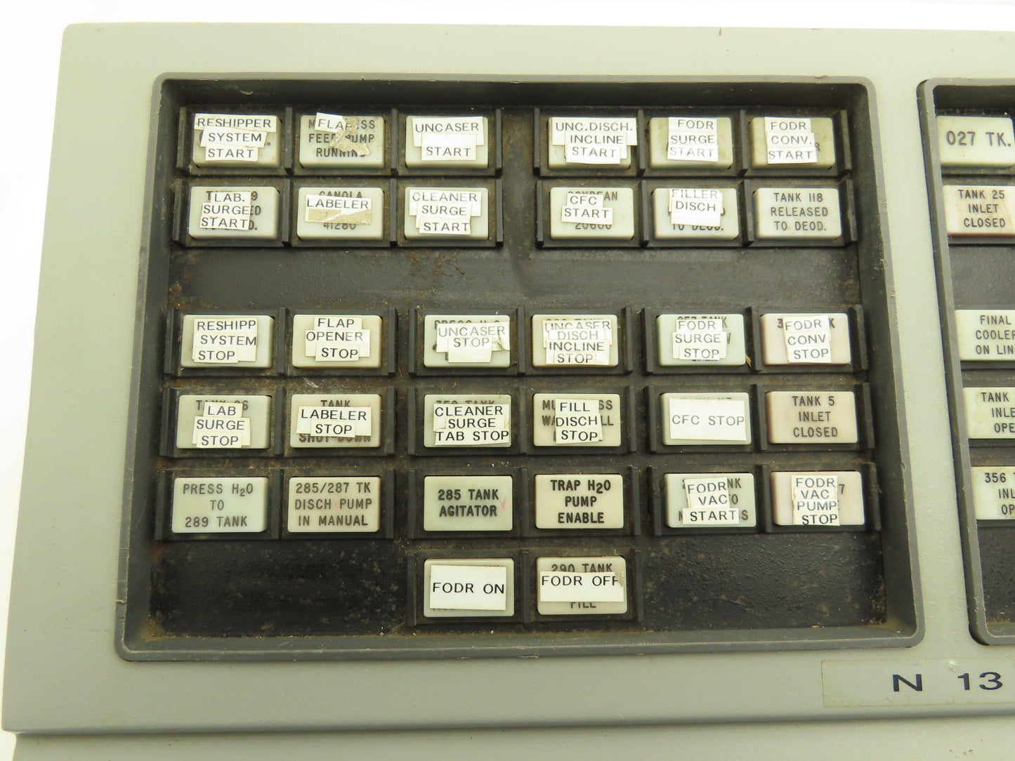 Allen Bradley 2700E CA40 HMI Push Button Control Panel Console 100-240VAC