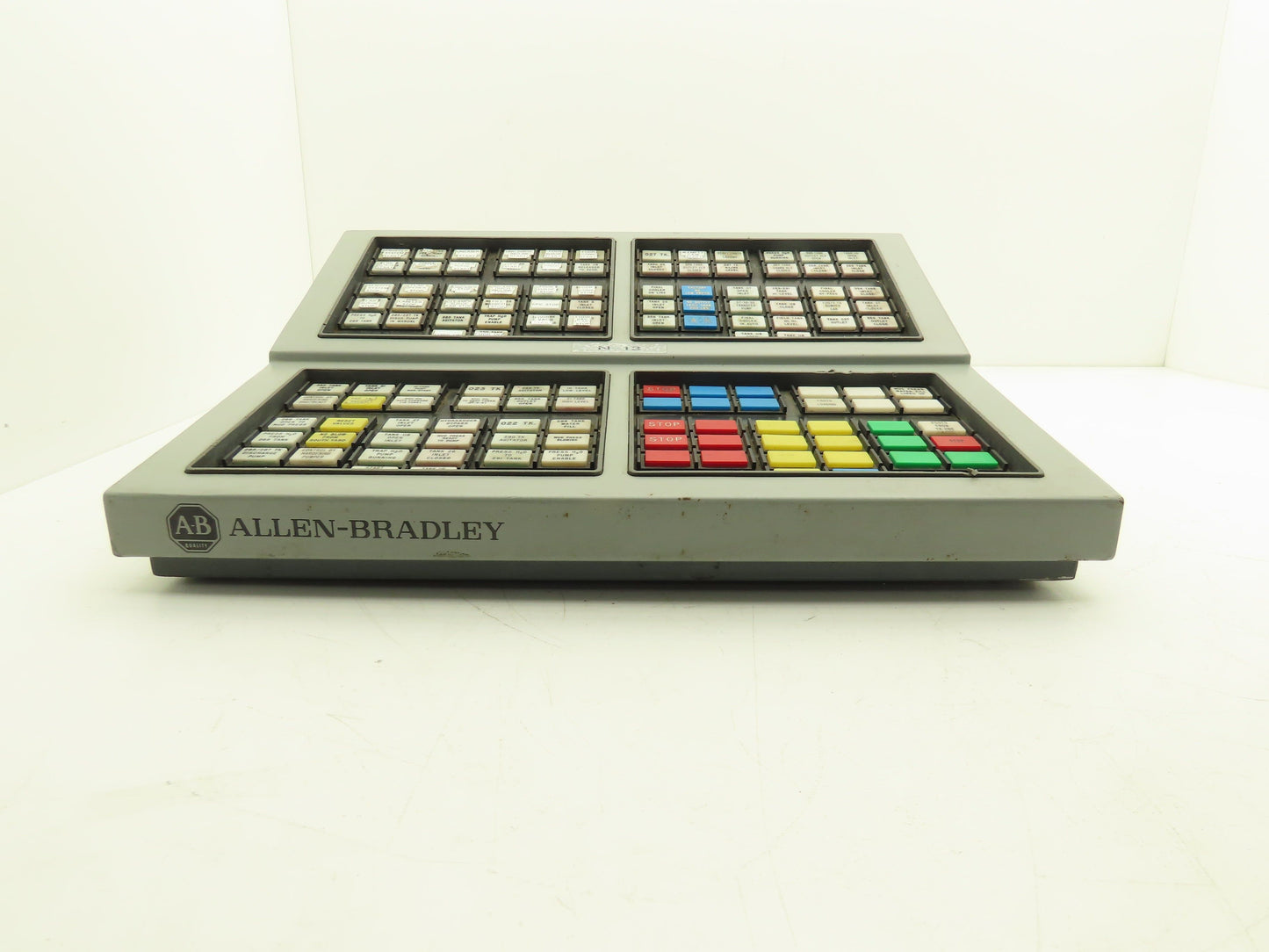 Allen Bradley 2700E CA40 HMI Push Button Control Panel Console 100-240VAC